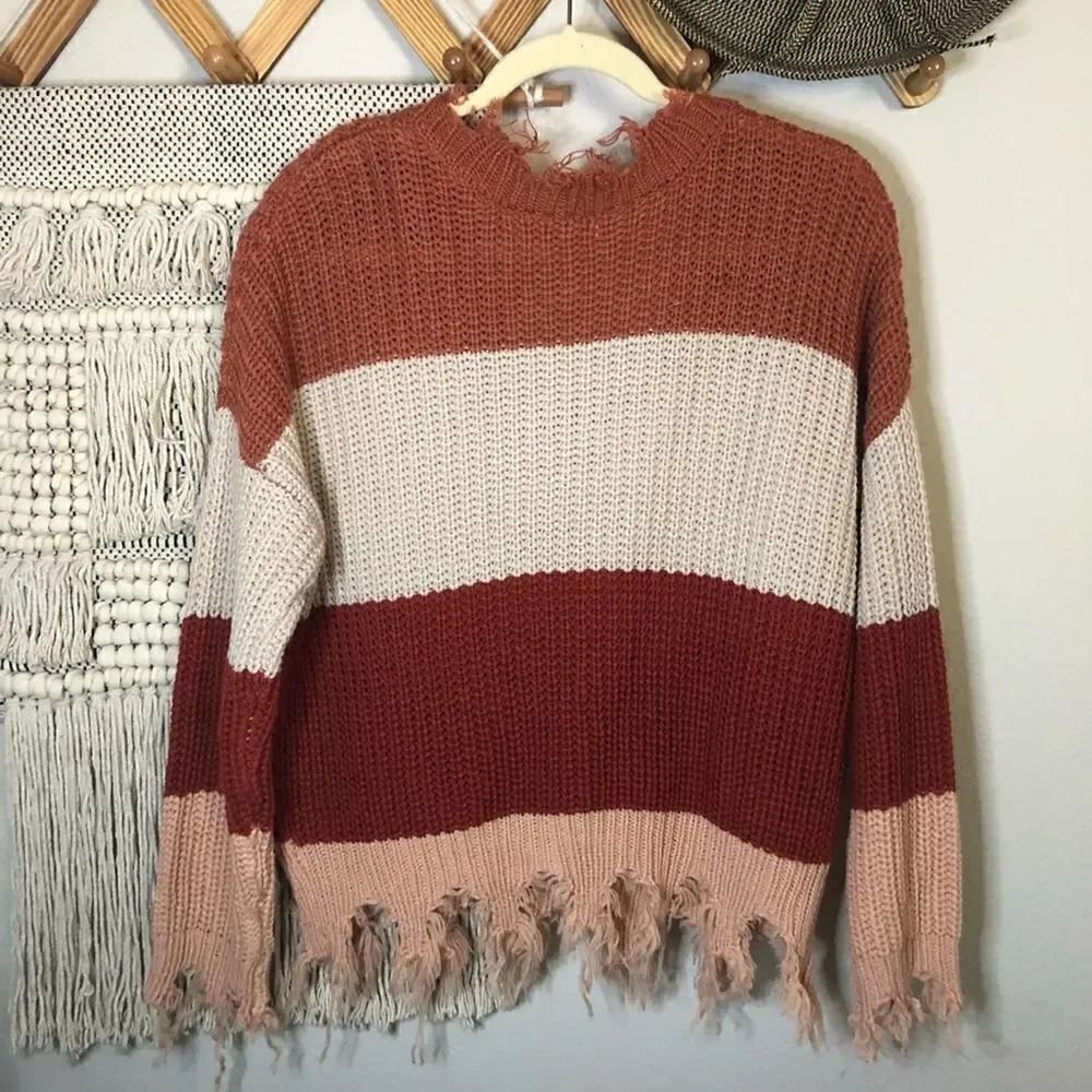 Love Tree Color-Block Distressed Varsity Sweater M - Picture 3 of 6